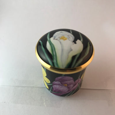 Enamel box